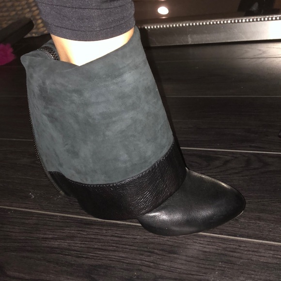 CASADEI BLACK LEATHER MIDSHAFT BOOTS SZ 39 - Picture 5 of 13